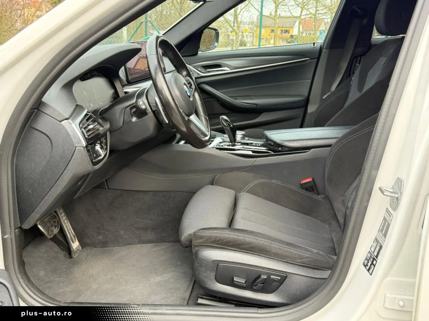 BMW 520d xDr.M Sport Laser ACC SurView 19  Fin.440 -