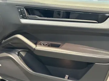 Porsche Cayenne SurroundView BOSE Luftfederung