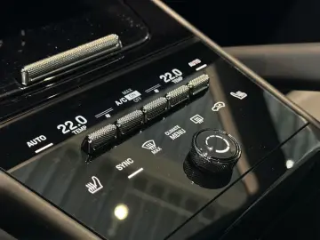 Porsche Cayenne SurroundView BOSE Luftfederung