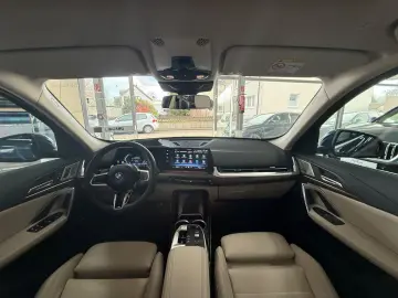 BMW X1 30e xD M Technic HaKa DAP HuD ParkPLUS Pano