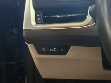 BMW X1 30e xD M Technic HaKa DAP HuD ParkPLUS Pano