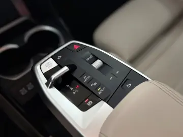 BMW X1 30e xD M Technic HaKa DAP HuD ParkPLUS Pano