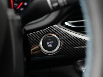 HYUNDAI i30 N Performance 2.0 TGDI LED NAVI KAMERA