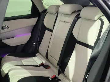 LAND ROVER Range Rover Velar R-Dynamic SE WERKSGAR 07 26