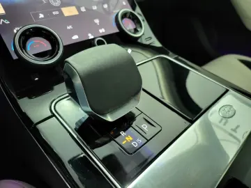 LAND ROVER Range Rover Velar R-Dynamic SE WERKSGAR 07 26