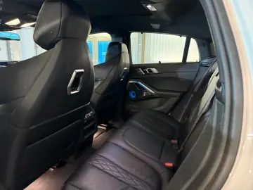BMW X6 30d xDrive MSport LUFTF STHZ PANO MASSAGE B&W