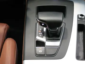 AUDI Q5 Sportback 55 TFSI e quattro edition one KLIMA