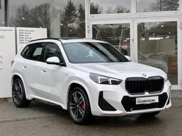 BMW X1 xDr.25e M Sport Pro ACC HUD SurView PanoD.19