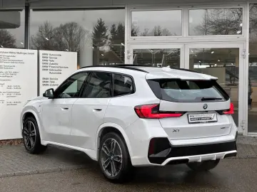 BMW X1 xDr.25e M Sport Pro ACC HUD SurView PanoD.19