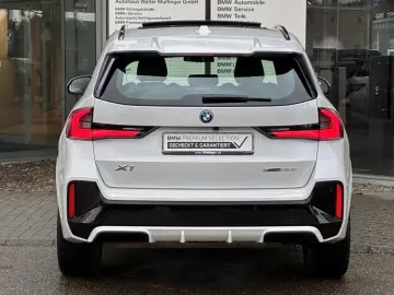 BMW X1 xDr.25e M Sport Pro ACC HUD SurView PanoD.19
