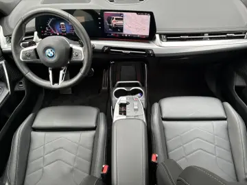 BMW X1 xDr.25e M Sport Pro ACC HUD SurView PanoD.19