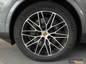 Porsche Cayenne E-Hybrid BOSE PANO HUD SOFT