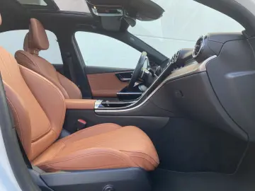 MERCEDES-BENZ C 300 e 4Matic AMG Line Panorama-360 Head-up