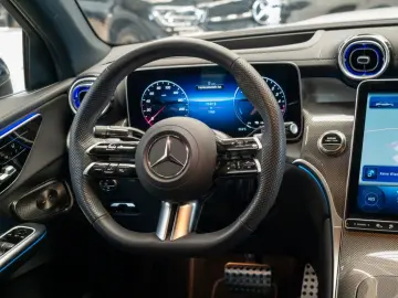 MERCEDES-BENZ GLC 300 de 4M Coupé AMG Sport Premium …