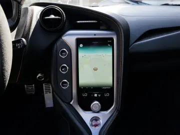 MCLAREN 750S   CF Exterior I CF Interior I Service Paket