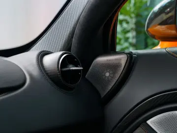 MCLAREN 750S   CF Exterior I CF Interior I Service Paket