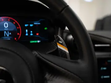 MCLAREN 750S   CF Racing Seats   360  Park Assist   Lift