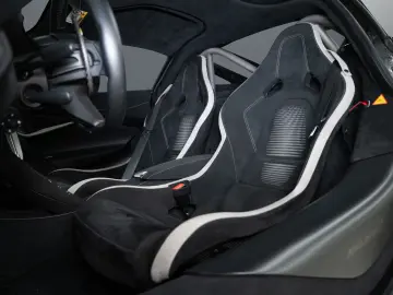 MCLAREN 750S   CF Racing Seats   360  Park Assist   Lift