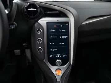 MCLAREN 750S   CF Racing Seats   360  Park Assist   Lift