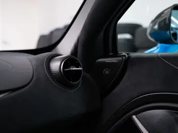 MCLAREN 750S   CF Racing Seats   360  Park Assist   Lift