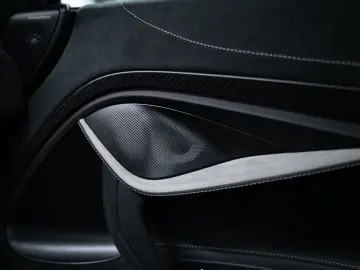 MCLAREN 750S   CF Racing Seats   360  Park Assist   Lift