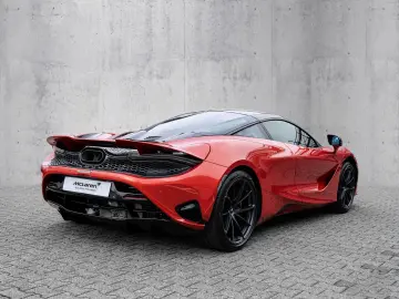 MCLAREN 750S Coupé Embar Orange  Track Brake  Lift
