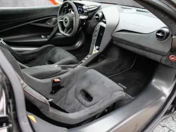 MCLAREN 750S Coupé Embar Orange  Track Brake  Lift