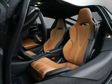 MCLAREN 750S Coupé I TechLux I B&W