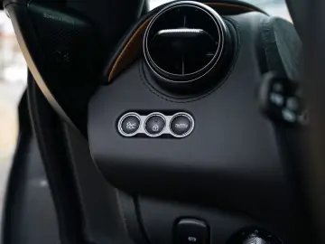 MCLAREN 750S Coupé I TechLux I B&W