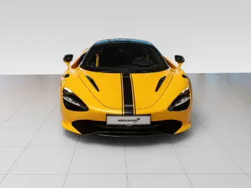 MCLAREN 750S Coupe - B&W - Performance interior