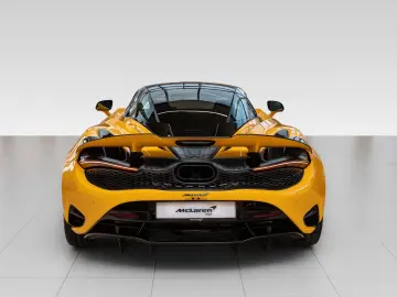 MCLAREN 750S Coupe - B&W - Performance interior