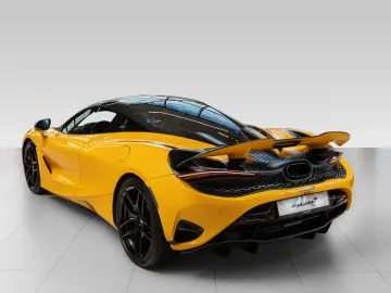 MCLAREN 750S Coupe - B&W - Performance interior