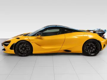 MCLAREN 750S Coupe - B&W - Performance interior