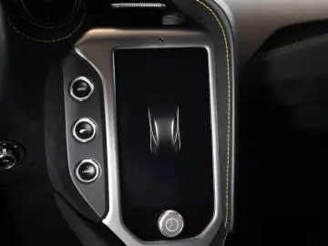 MCLAREN 750S Coupe - B&W - Performance interior