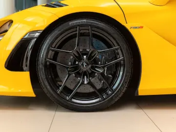 MCLAREN 750S Coupe - B&W - Performance interior