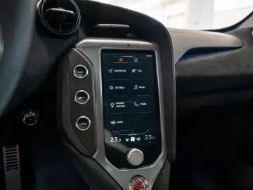 MCLAREN 750S MSO Midnight Black  Full PPF  Front Lift