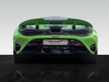 MCLAREN 750S Coupé   Mantis Green   Carbon Exterior