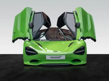 MCLAREN 750S Coupé   Mantis Green   Carbon Exterior