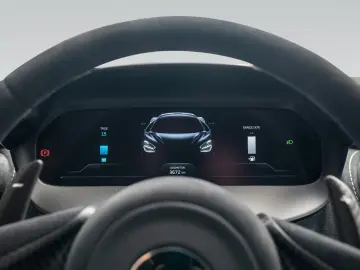 MCLAREN 750S Coupé   Mantis Green   Carbon Exterior