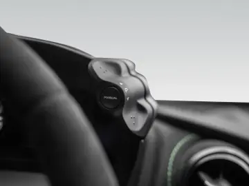 MCLAREN 750S Coupé   Mantis Green   Carbon Exterior