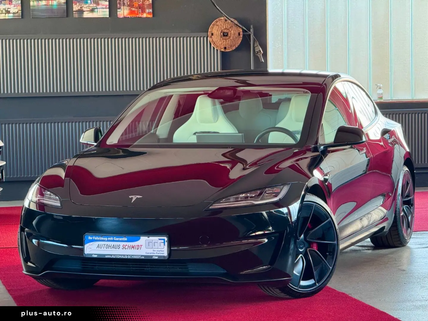 TESLA Model 3 Facelift Performance Dual AWD Steuer