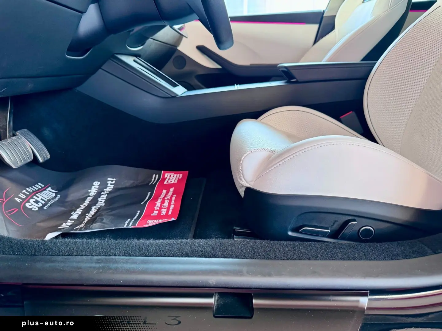 TESLA Model 3 Facelift Performance Dual AWD Steuer