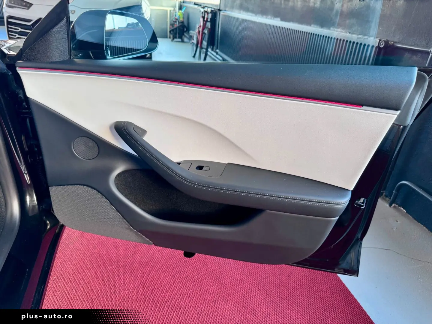 TESLA Model 3 Facelift Performance Dual AWD Steuer