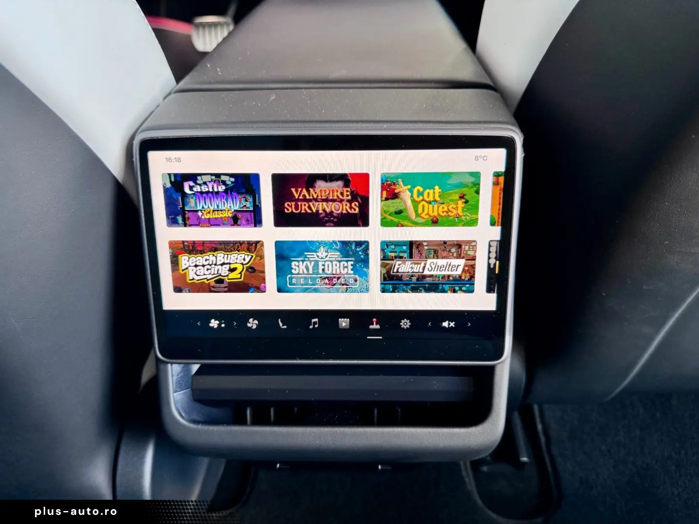 TESLA Model 3 Facelift Performance Dual AWD Steuer