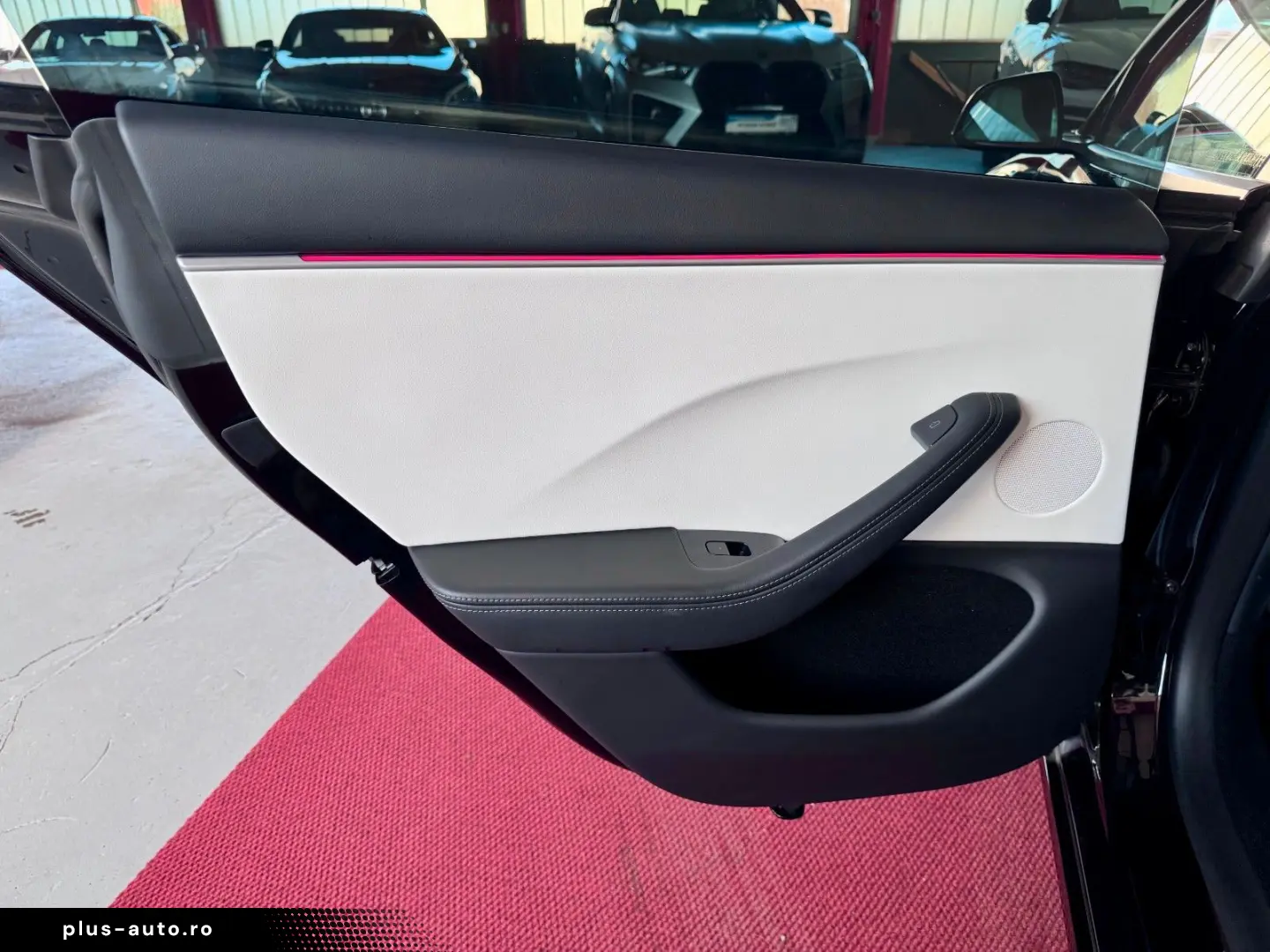 TESLA Model 3 Facelift Performance Dual AWD Steuer