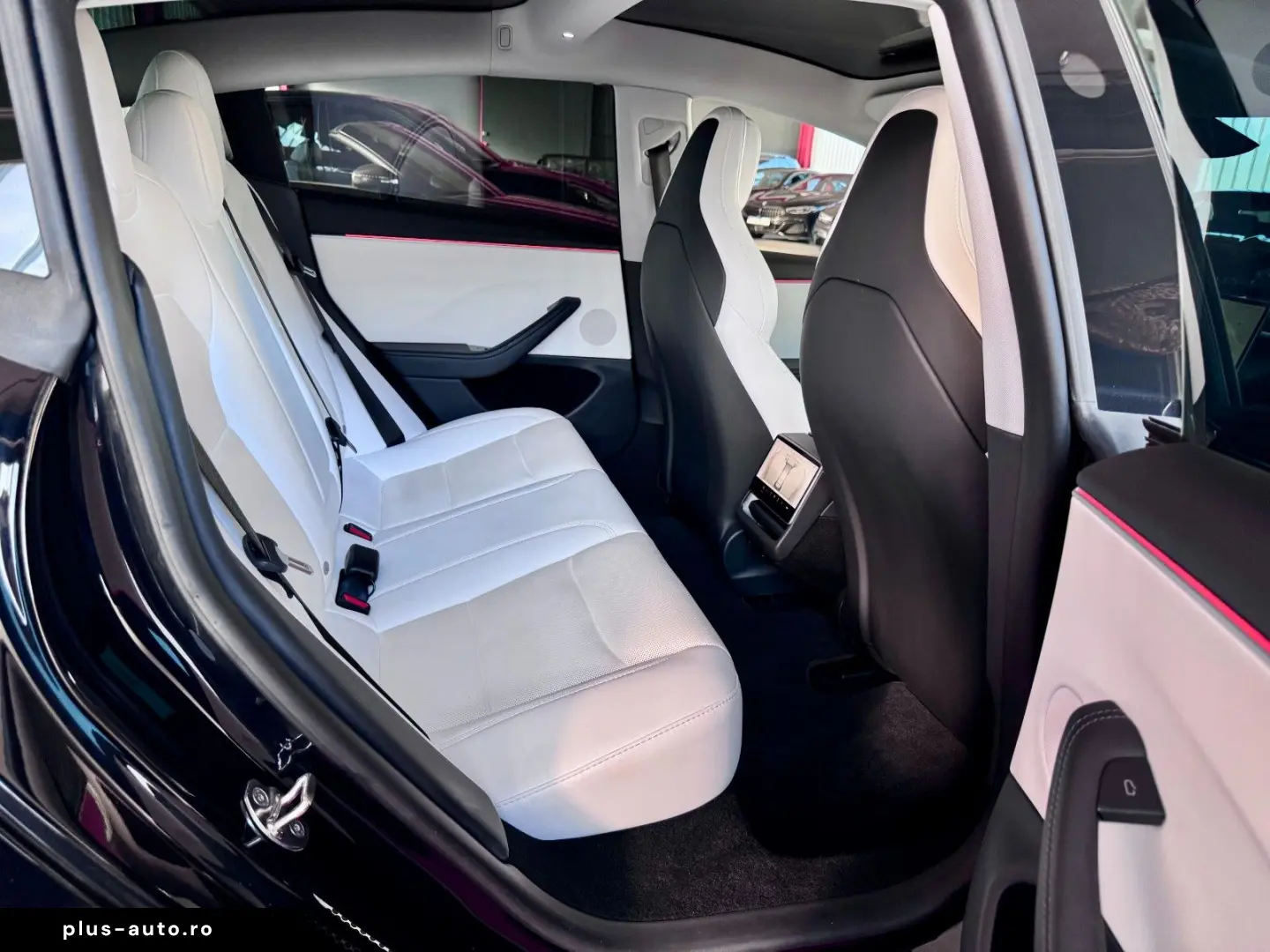 TESLA Model 3 Facelift Performance Dual AWD Steuer