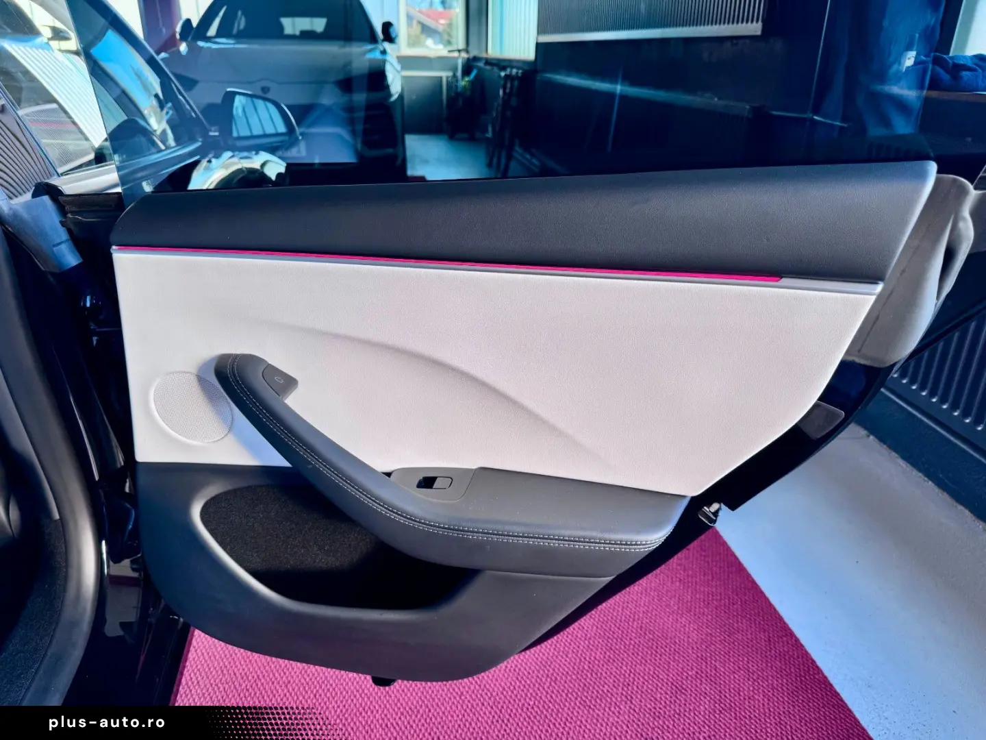 TESLA Model 3 Facelift Performance Dual AWD Steuer