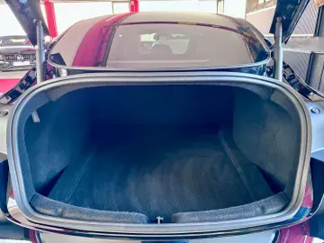 TESLA Model 3 Facelift Performance Dual AWD Steuer