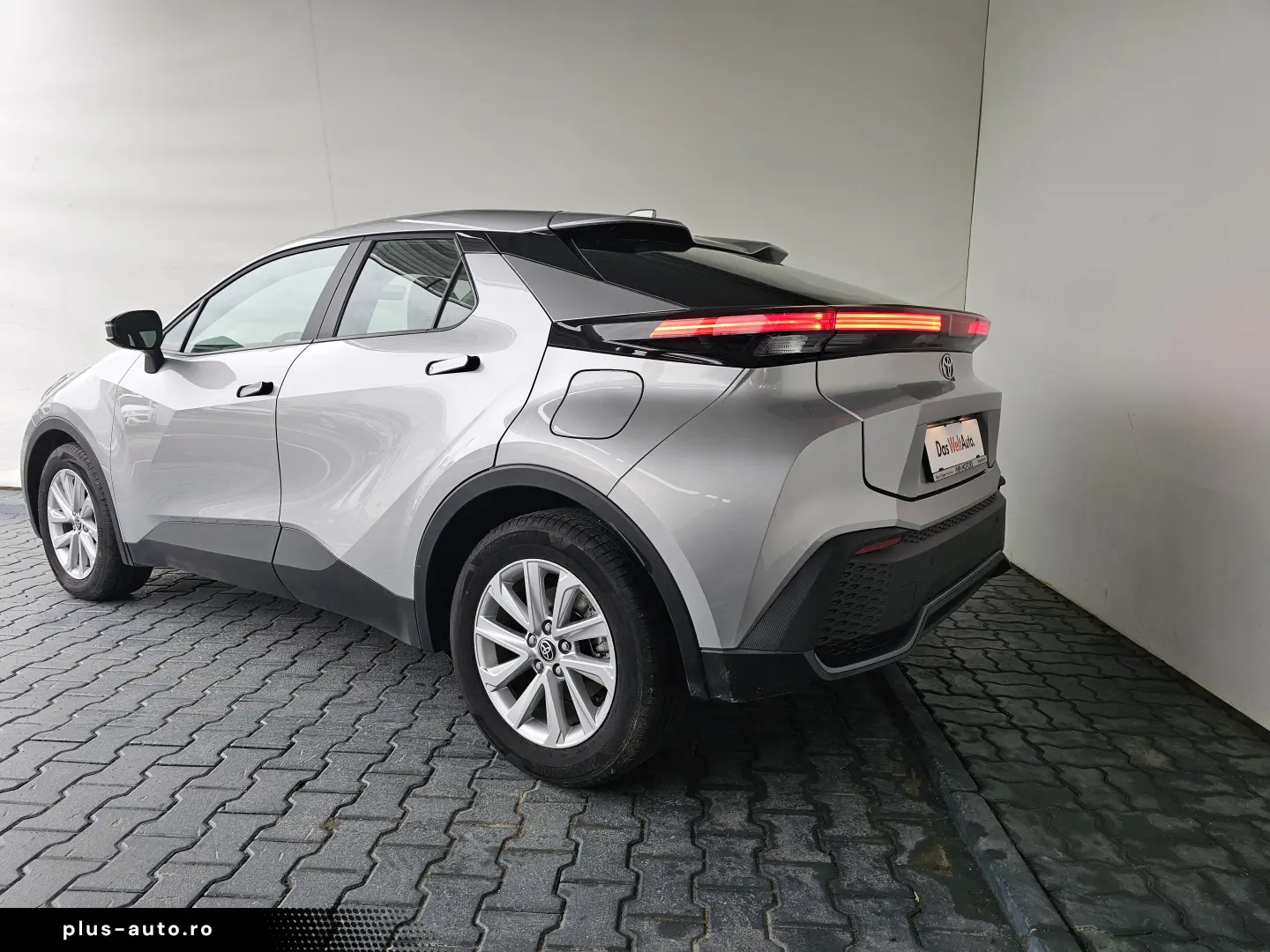 Toyota C-HR Hybrid FWD Active