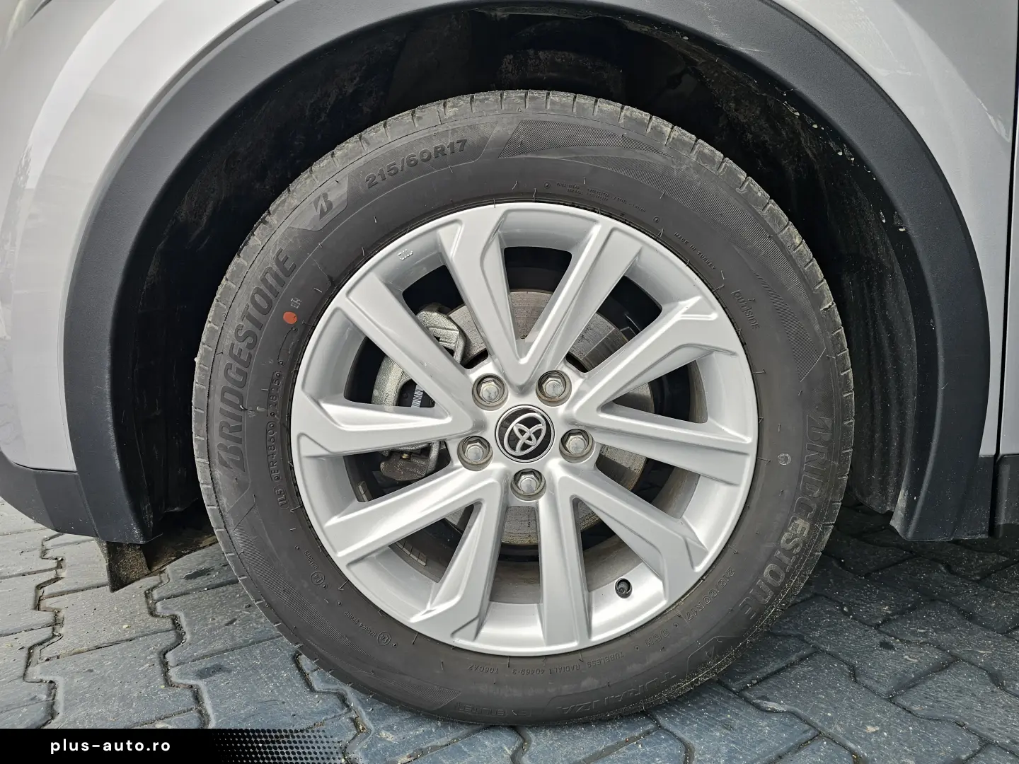 Toyota C-HR Hybrid FWD Active